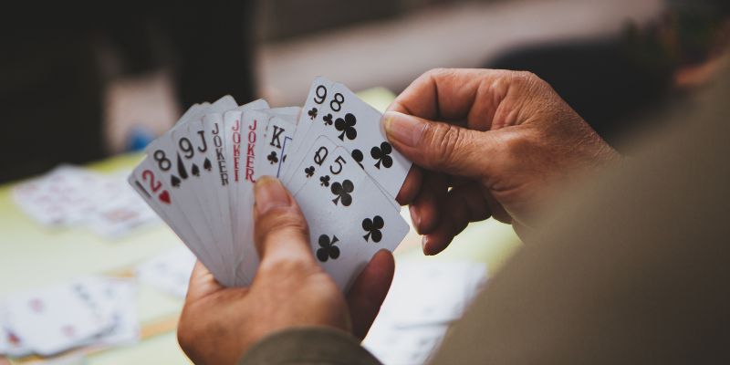 Sử dụng các chiến lược áp dụng vào game bài TLMB